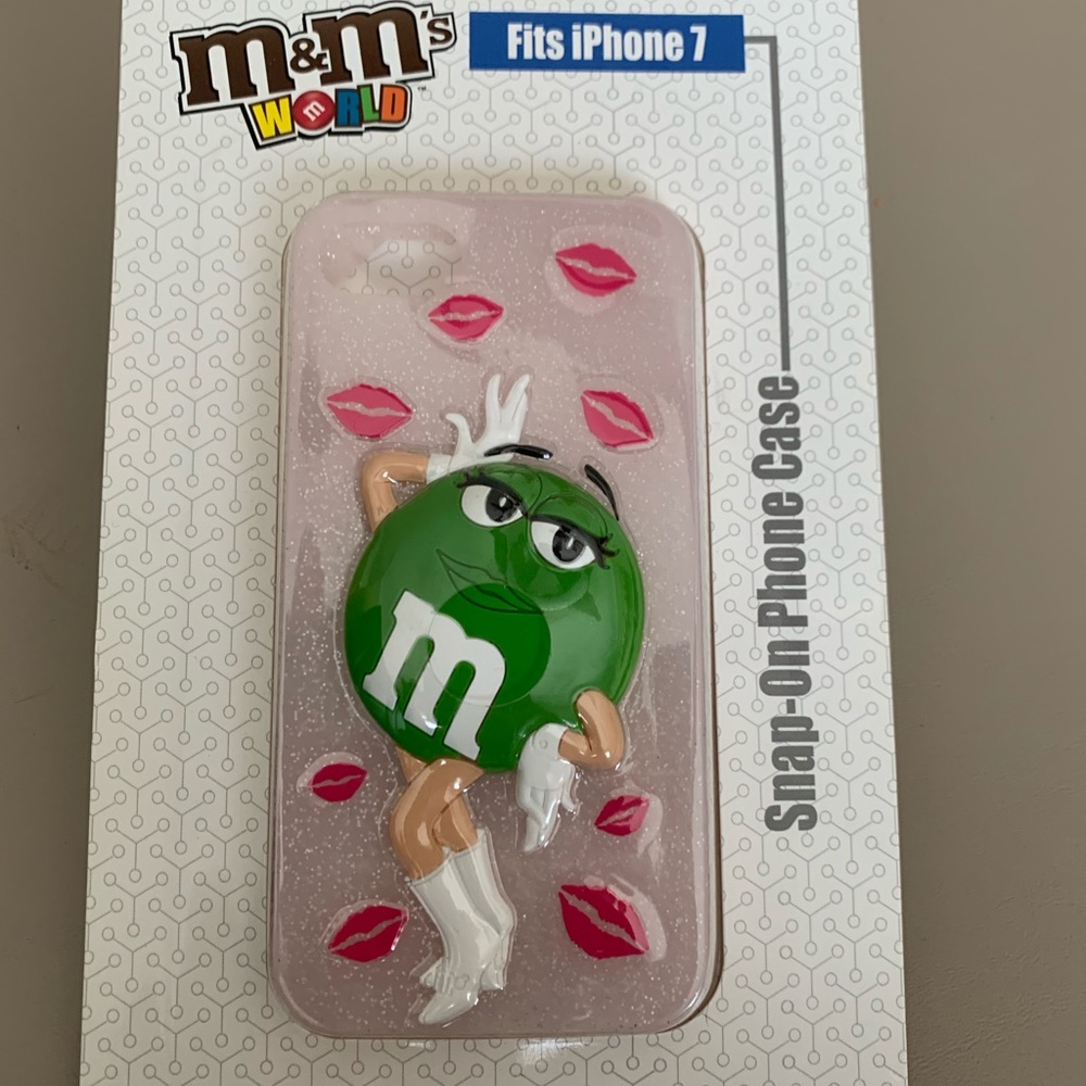 iPhone 7 green m&m phone case